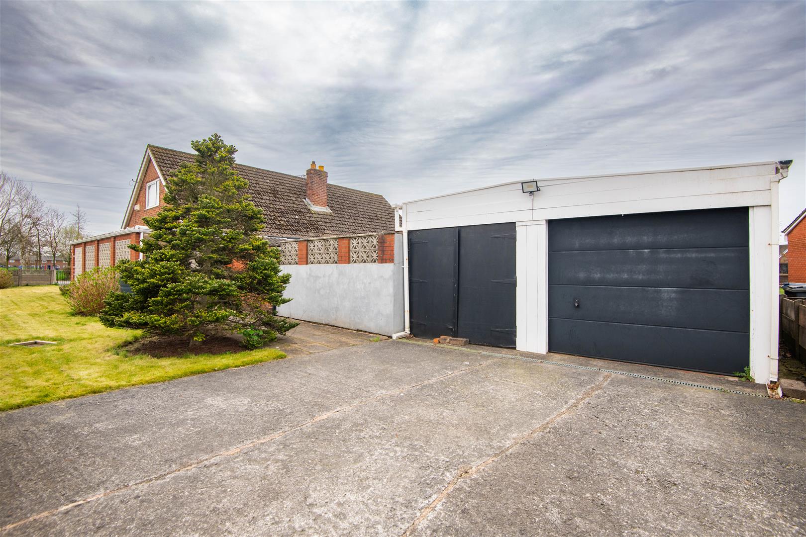 2 bed property in Liverpool Old Road, Preston